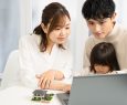 Z世代・X世代に聞く！家づくりの決め手と展示場のリアルな評価